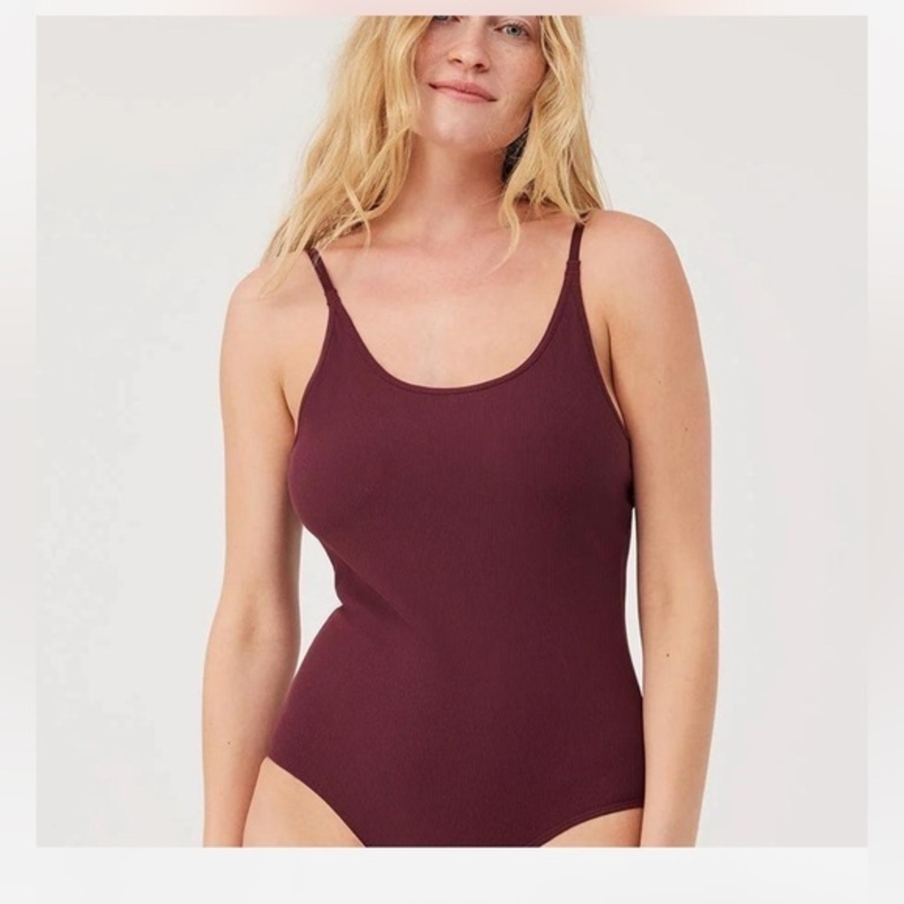 OUTDOOR VOICES Ribbed bodysuit. XL NWOT